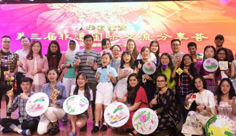 书法培训班：传承之桥与现代桥梁